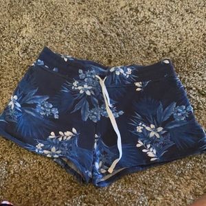 Medium floral shorts